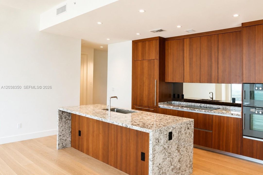 For Sale: $3,950,000 (3 beds, 3 baths, 1946 Square Feet)