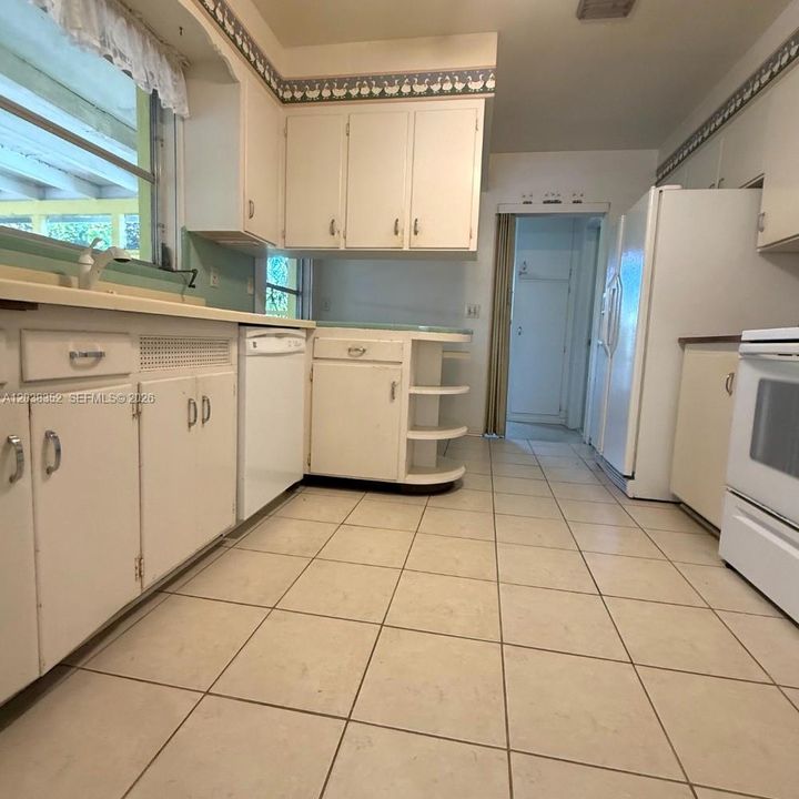 For Rent: $3,000 (2 beds, 2 baths, 1466 Square Feet)