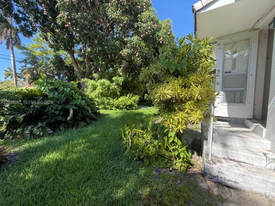 For Rent: $3,000 (2 beds, 2 baths, 1466 Square Feet)