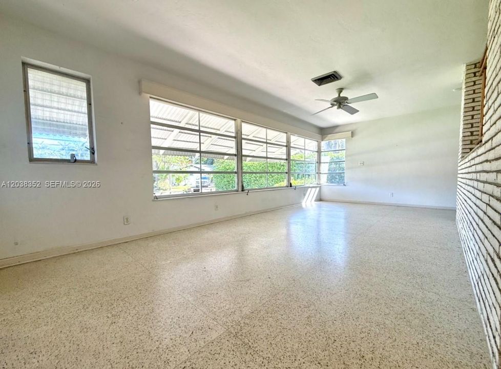 For Rent: $3,000 (2 beds, 2 baths, 1466 Square Feet)
