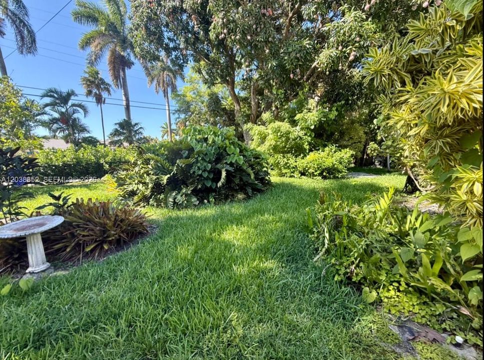 For Rent: $3,000 (2 beds, 2 baths, 1466 Square Feet)