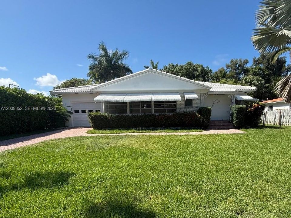 For Rent: $3,000 (2 beds, 2 baths, 1466 Square Feet)