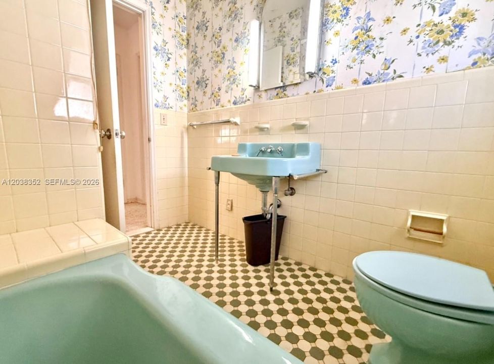 For Rent: $3,000 (2 beds, 2 baths, 1466 Square Feet)