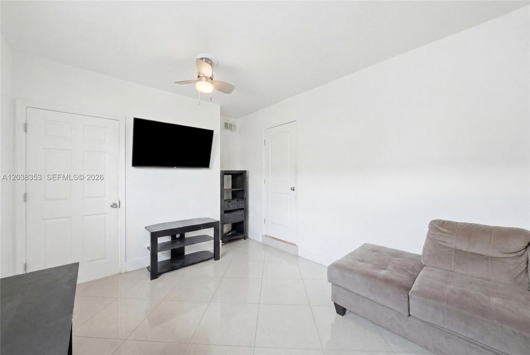 For Sale: $580,000 (4 beds, 3 baths, 1315 Square Feet)