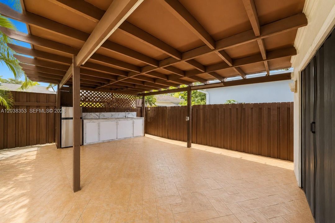 For Sale: $580,000 (4 beds, 3 baths, 1315 Square Feet)