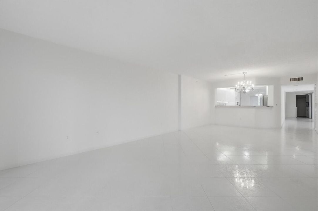 033_DSC03851_autoremove_39942362_MLS