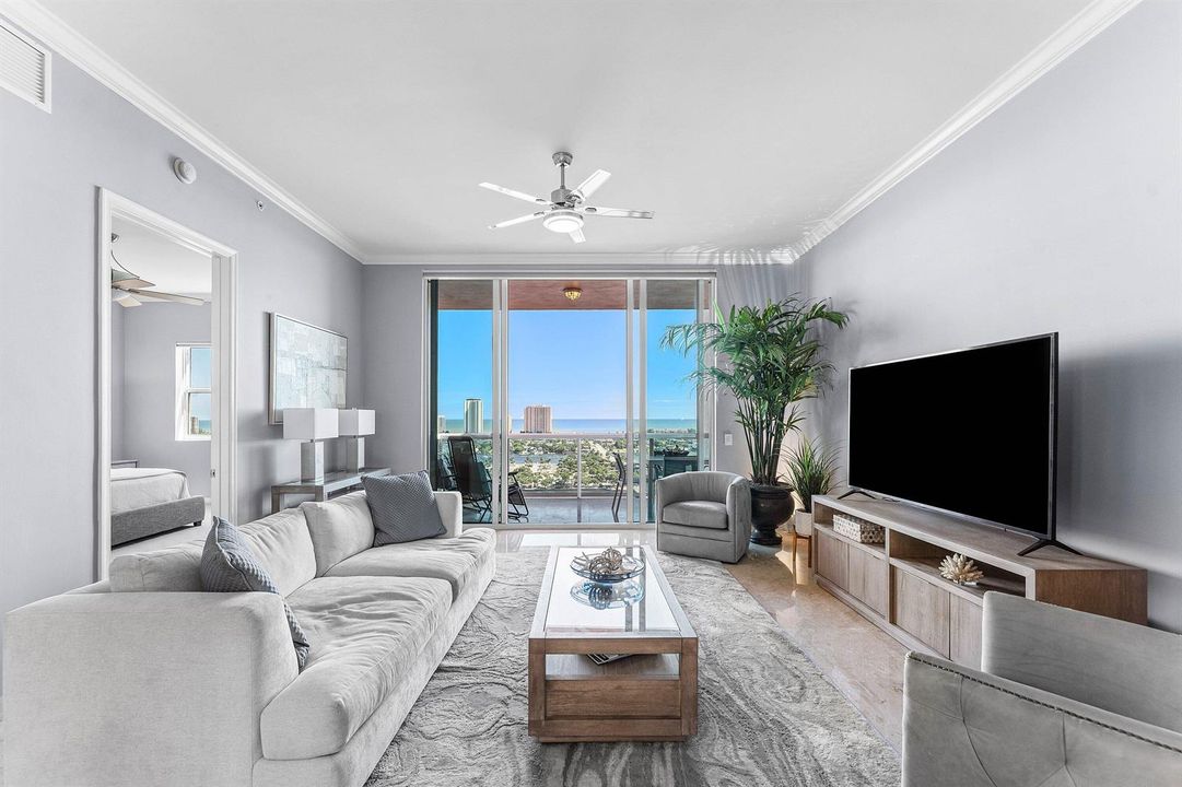 015-2640LakeShoreDrive-2215-RivieraBeach