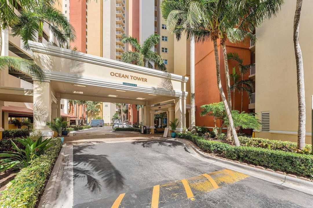 Welcoming Porte Cochere
