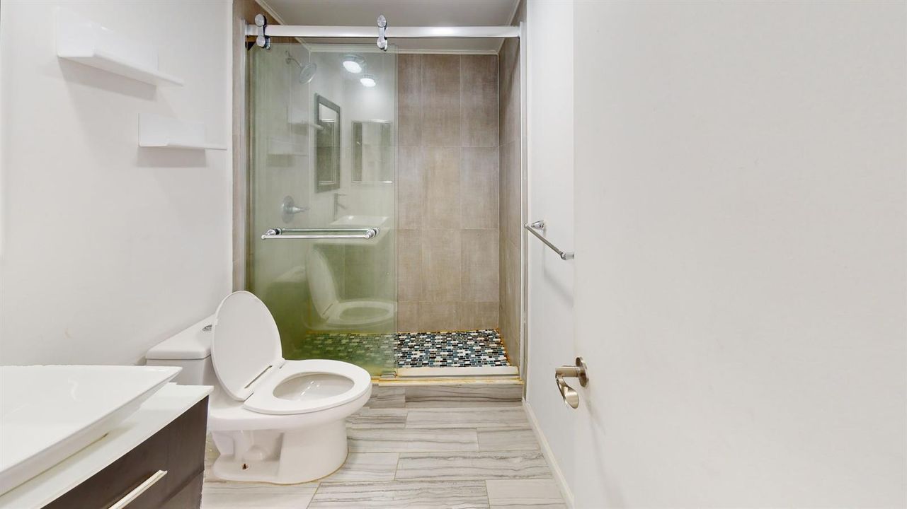 Bathroom (10) (1)