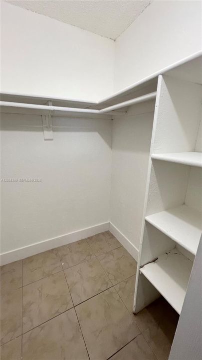 В аренду: $1,700 (1 спален, 1 ванн, 605 Квадратных фут)