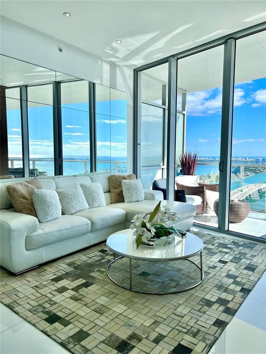 For Rent: $6,600 (2 beds, 2 baths, 1498 Square Feet)