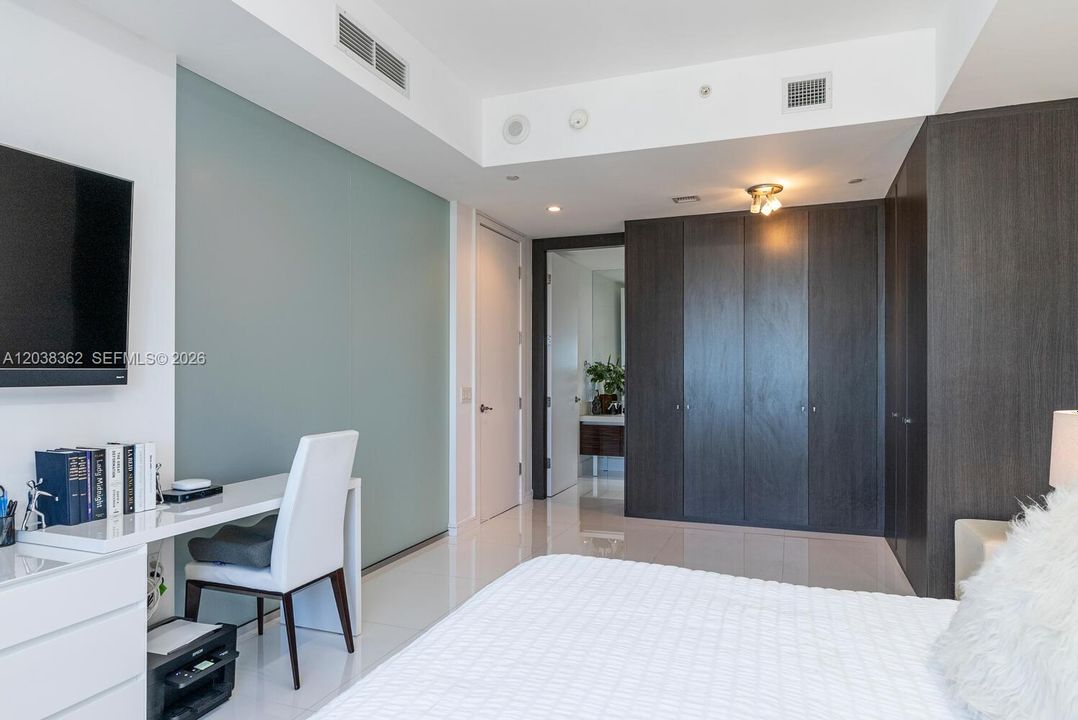 For Rent: $6,600 (2 beds, 2 baths, 1498 Square Feet)