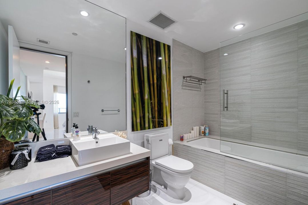 For Rent: $6,600 (2 beds, 2 baths, 1498 Square Feet)