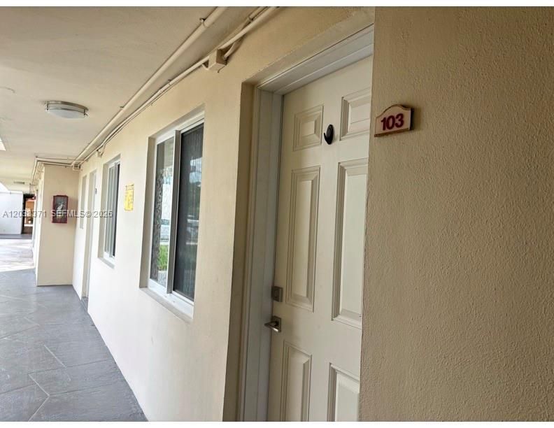 В аренду: $1,800 (1 спален, 1 ванн, 410 Квадратных фут)