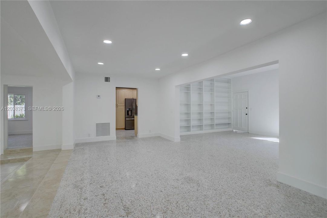 В аренду: $5,900 (4 спален, 3 ванн, 2243 Квадратных фут)