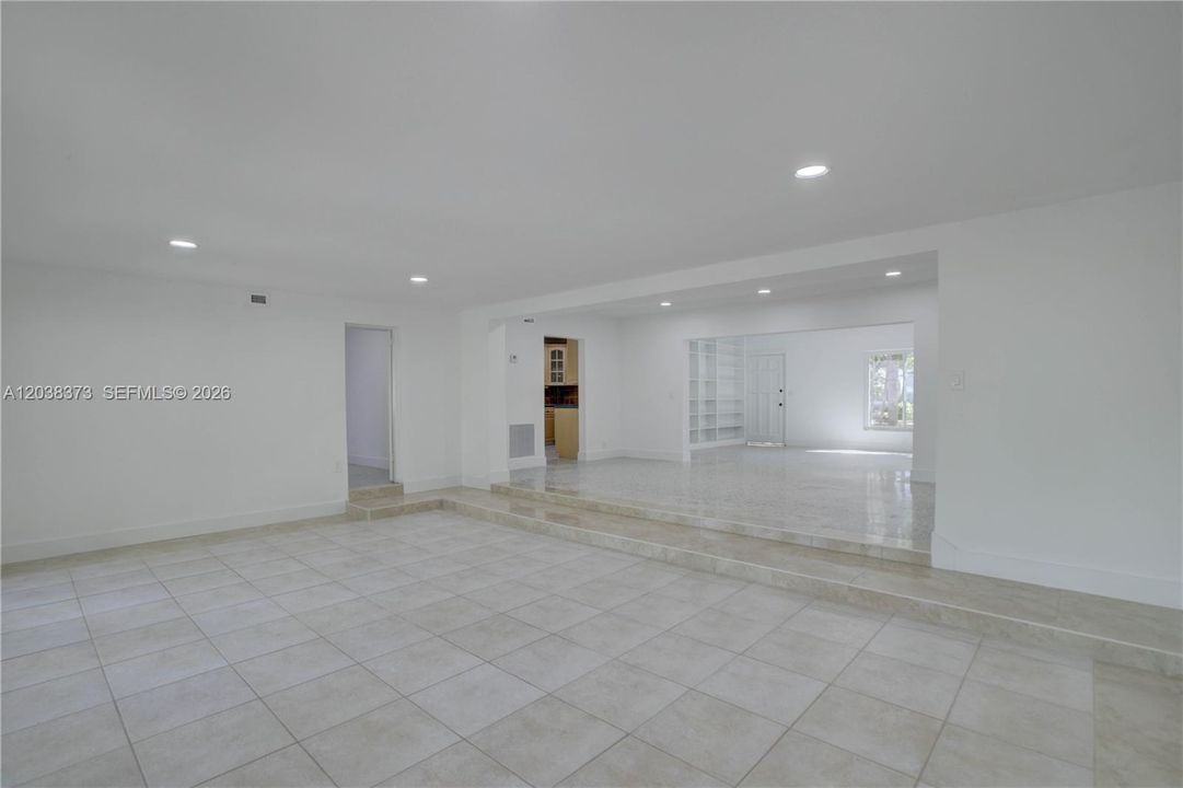 В аренду: $5,900 (4 спален, 3 ванн, 2243 Квадратных фут)
