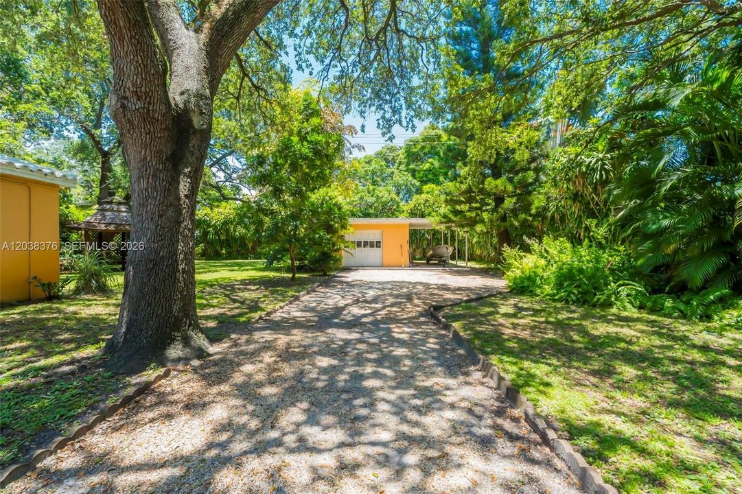 На продажу: $629,000 (3 спален, 1 ванн, 1421 Квадратных фут)