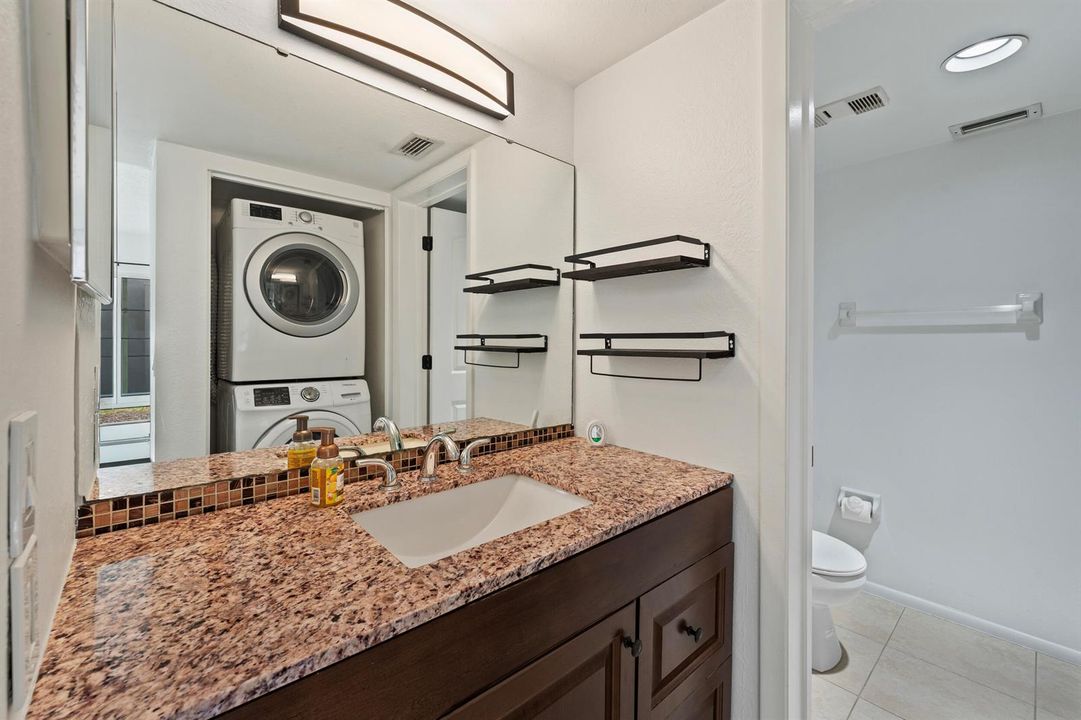Primary Bathroom (2)