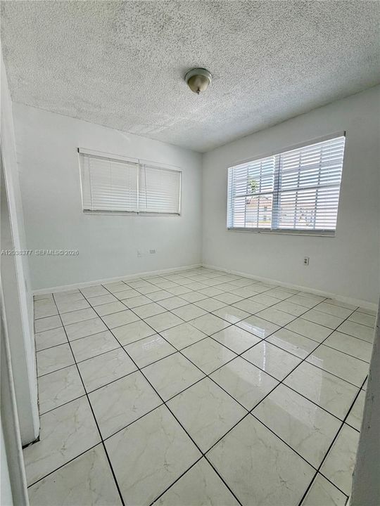 В аренду: $1,600 (1 спален, 1 ванн, 850 Квадратных фут)