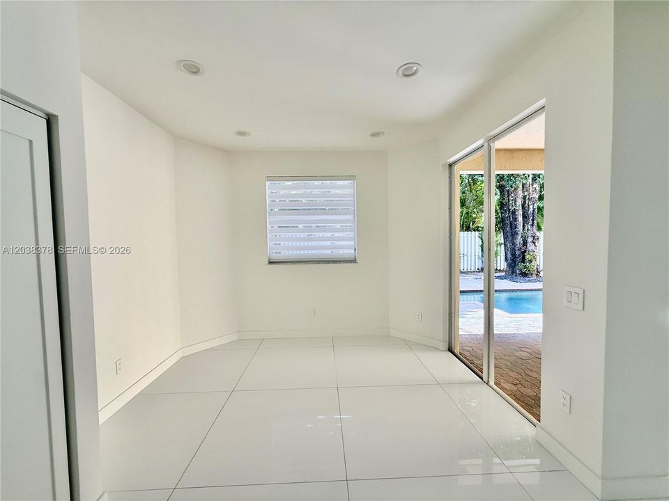En Renta: $5,400 (4 camas, 2 baños, 2147 Pies cuadrados)