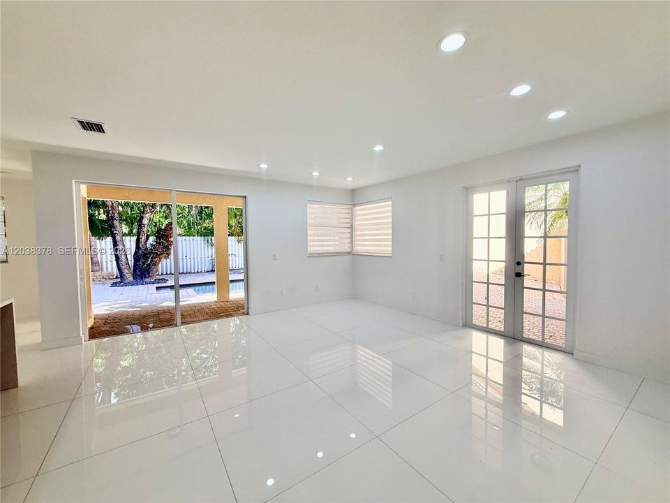 En Renta: $5,400 (4 camas, 2 baños, 2147 Pies cuadrados)