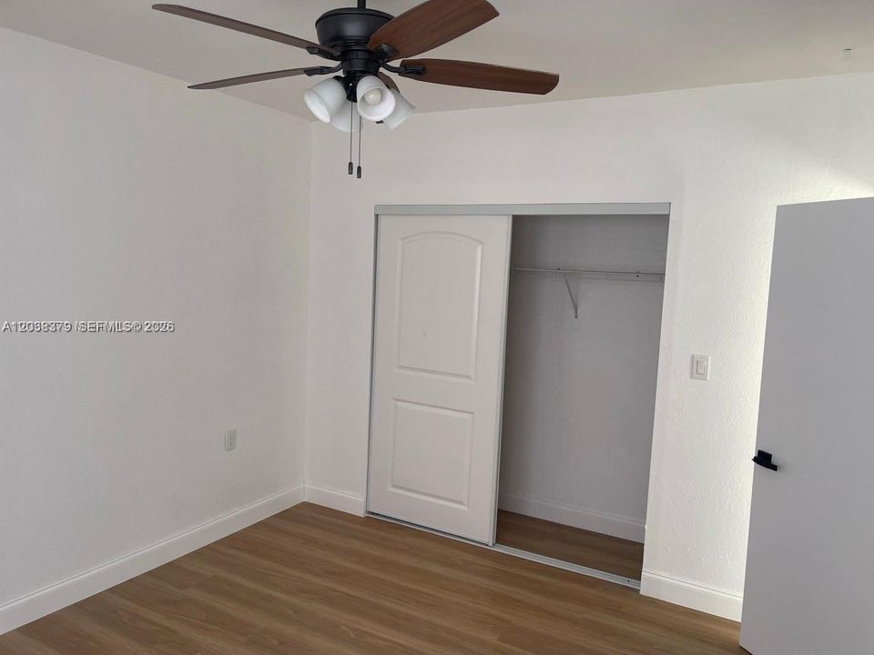 В аренду: $1,550 (1 спален, 1 ванн, 400 Квадратных фут)