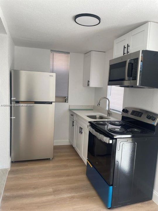 В аренду: $1,550 (1 спален, 1 ванн, 400 Квадратных фут)