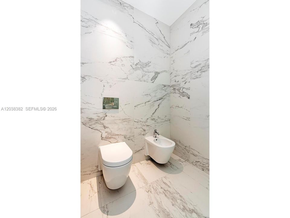 В аренду: $35,000 (4 спален, 5 ванн, 4600 Квадратных фут)