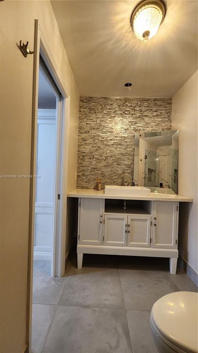 Master bathroom downstairs