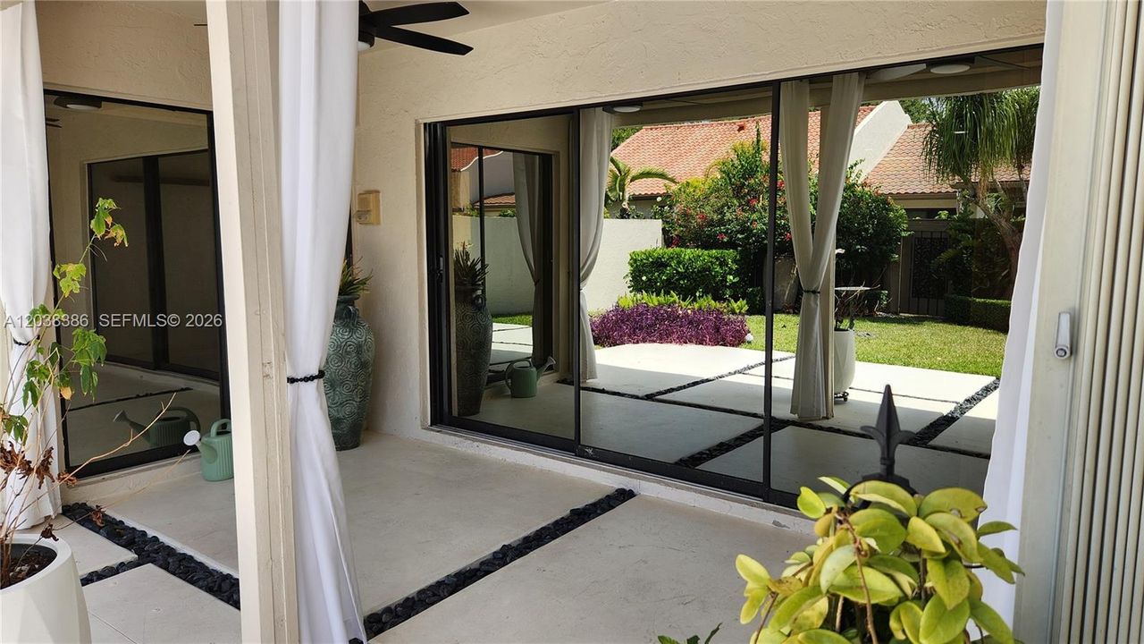 En Renta: $3,750 (3 camas, 2 baños, 1825 Pies cuadrados)