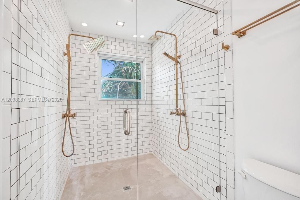 В аренду: $5,200 (2 спален, 2 ванн, 1444 Квадратных фут)