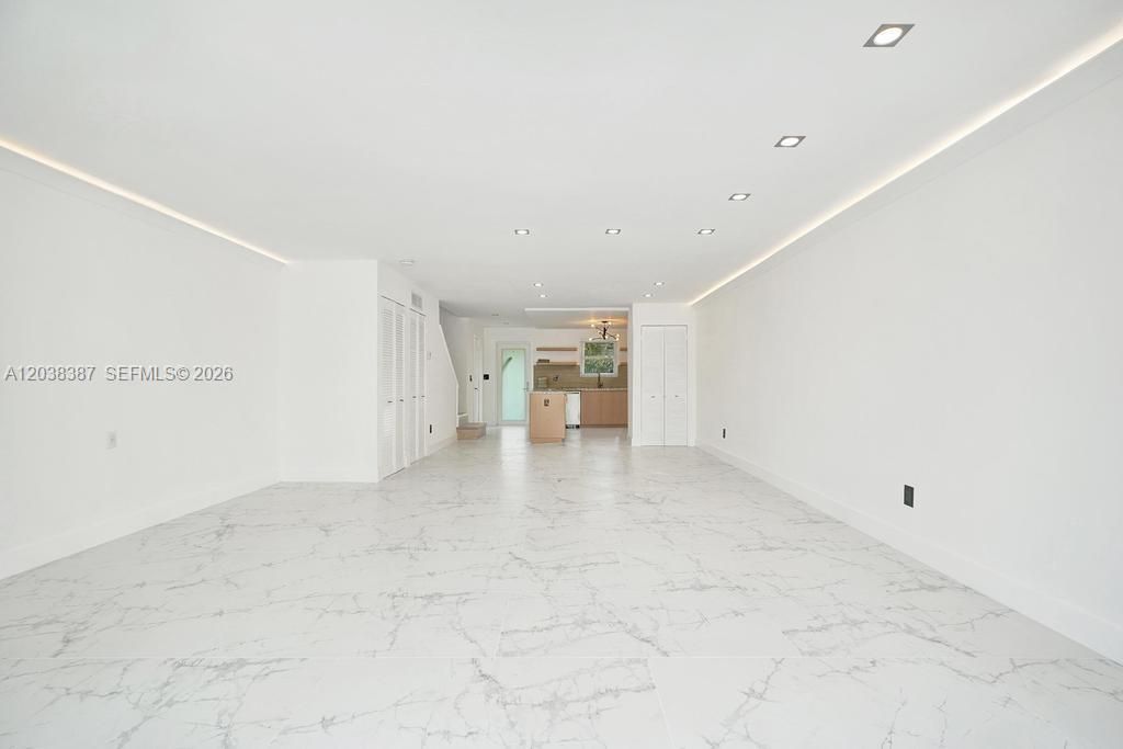 В аренду: $5,200 (2 спален, 2 ванн, 1444 Квадратных фут)