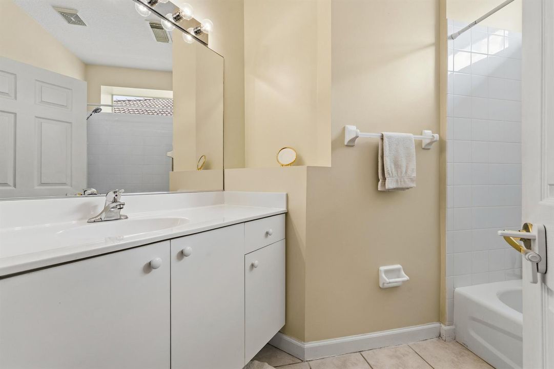 2nd Bathroom