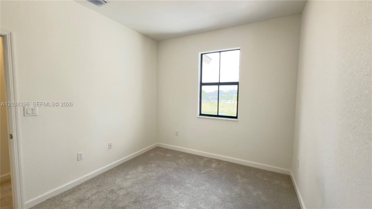 En Renta: $3,000 (4 camas, 2 baños, 1820 Pies cuadrados)
