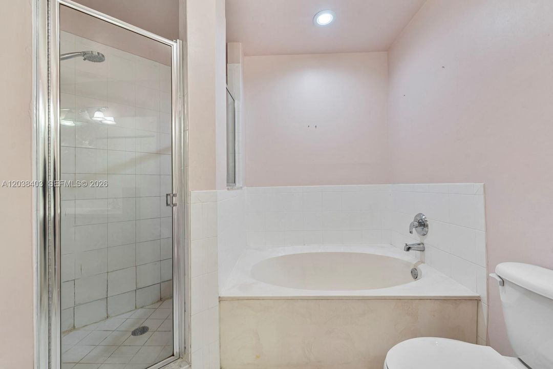 For Sale: $289,900 (4 beds, 2 baths, 1846 Square Feet)