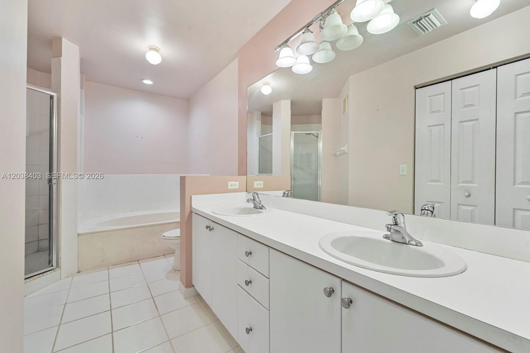 For Sale: $289,900 (4 beds, 2 baths, 1846 Square Feet)