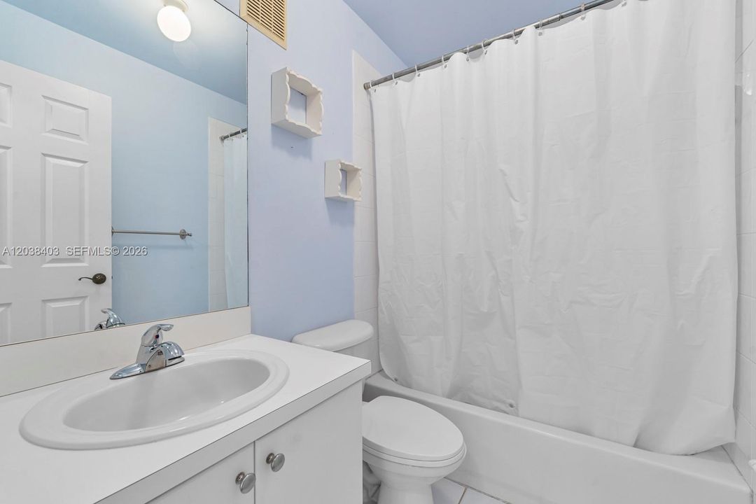For Sale: $289,900 (4 beds, 2 baths, 1846 Square Feet)