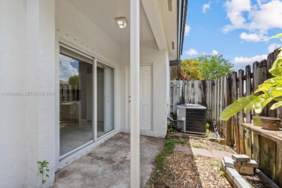 For Sale: $289,900 (4 beds, 2 baths, 1846 Square Feet)