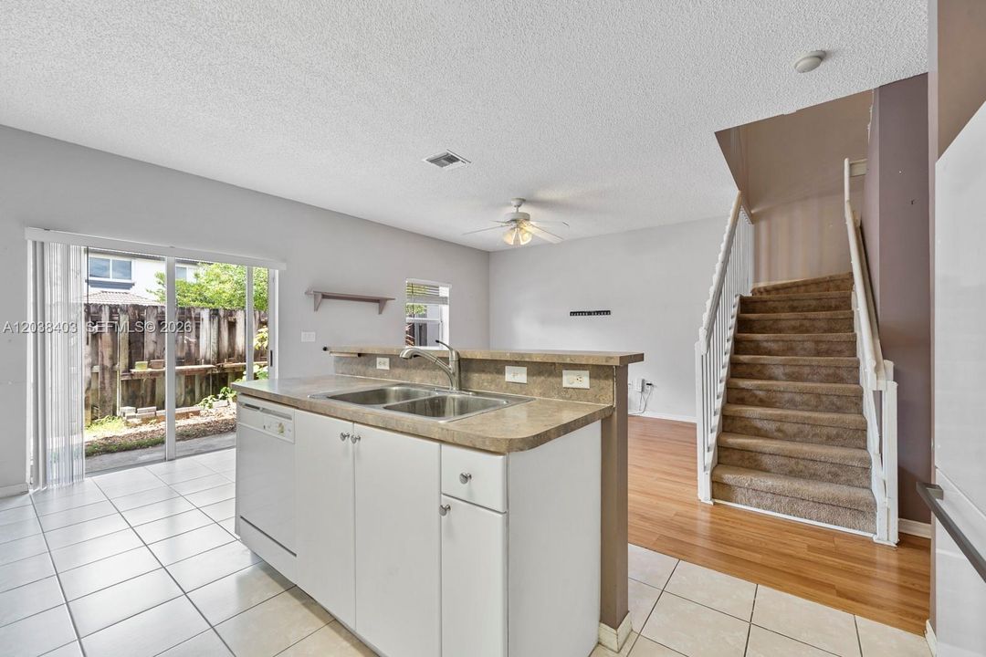 For Sale: $289,900 (4 beds, 2 baths, 1846 Square Feet)