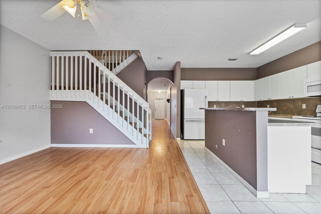 For Sale: $289,900 (4 beds, 2 baths, 1846 Square Feet)