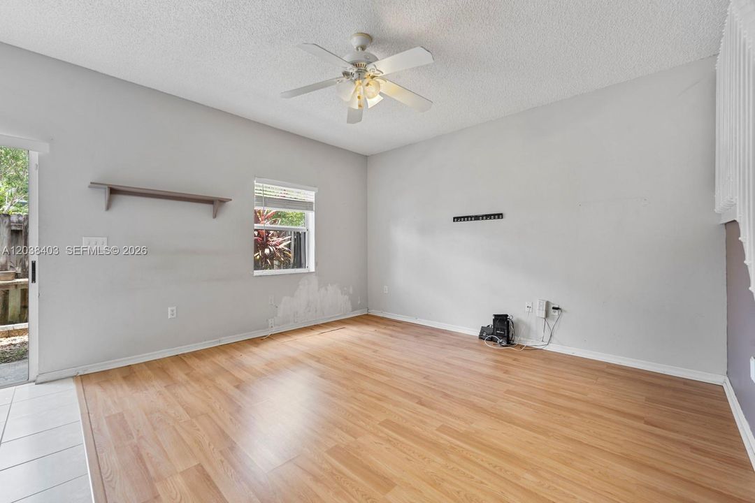 For Sale: $289,900 (4 beds, 2 baths, 1846 Square Feet)