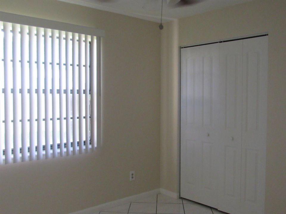 2nd bedroom