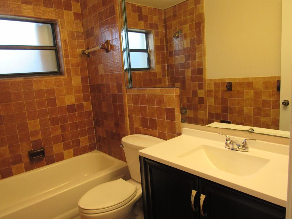 2nd Bathroom