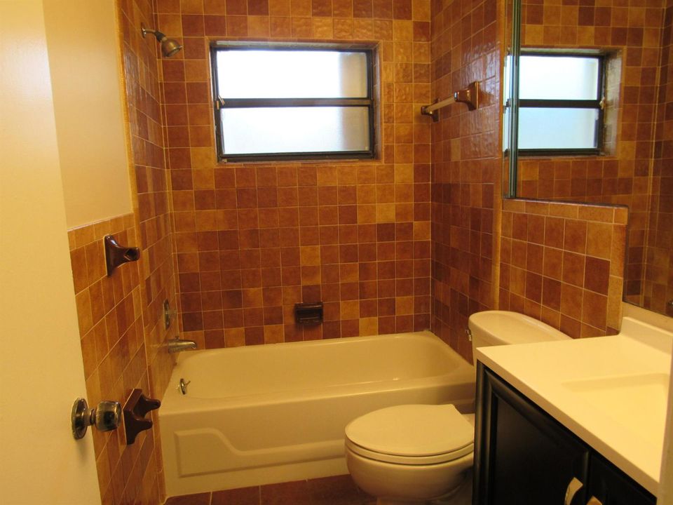 2nd Bathroom
