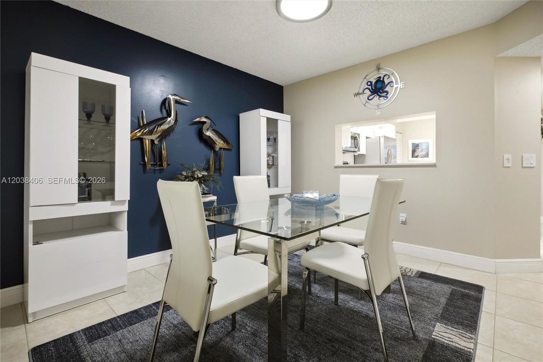 For Sale: $255,000 (2 beds, 2 baths, 1207 Square Feet)