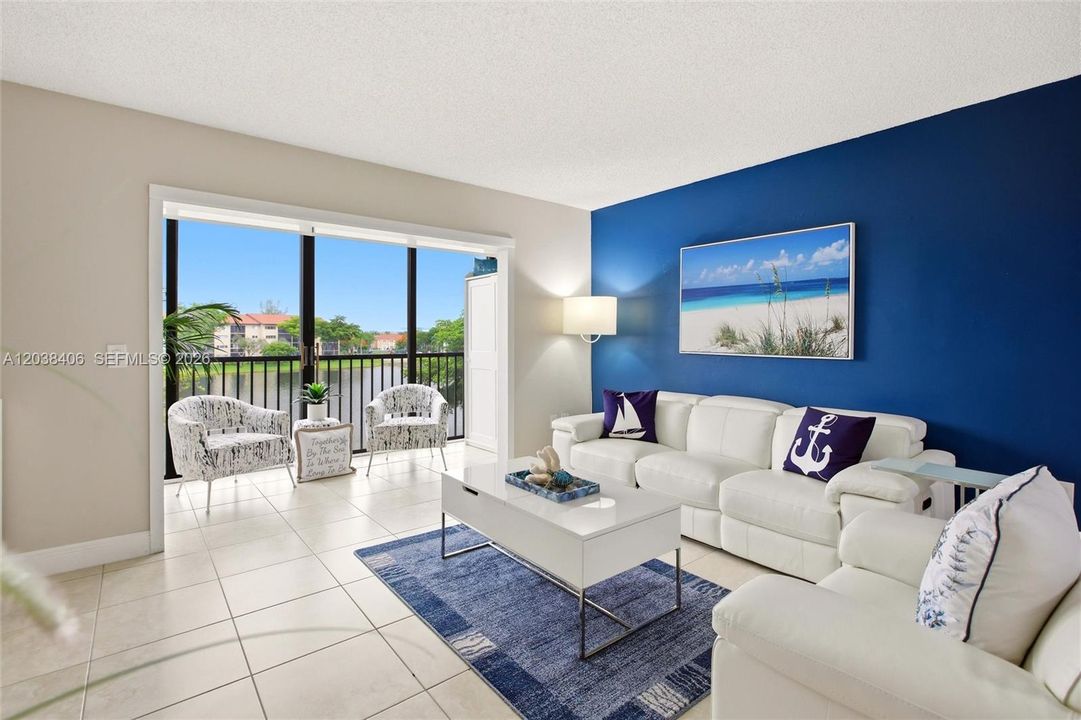 For Sale: $255,000 (2 beds, 2 baths, 1207 Square Feet)