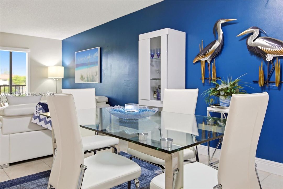 For Sale: $255,000 (2 beds, 2 baths, 1207 Square Feet)