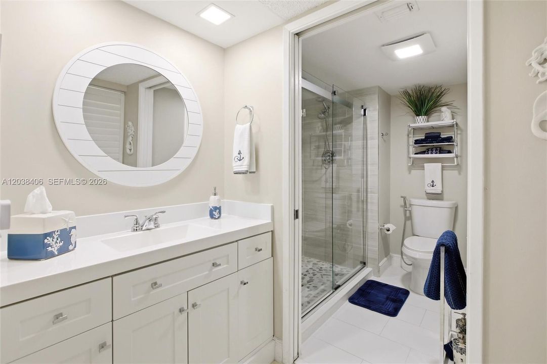 For Sale: $255,000 (2 beds, 2 baths, 1207 Square Feet)