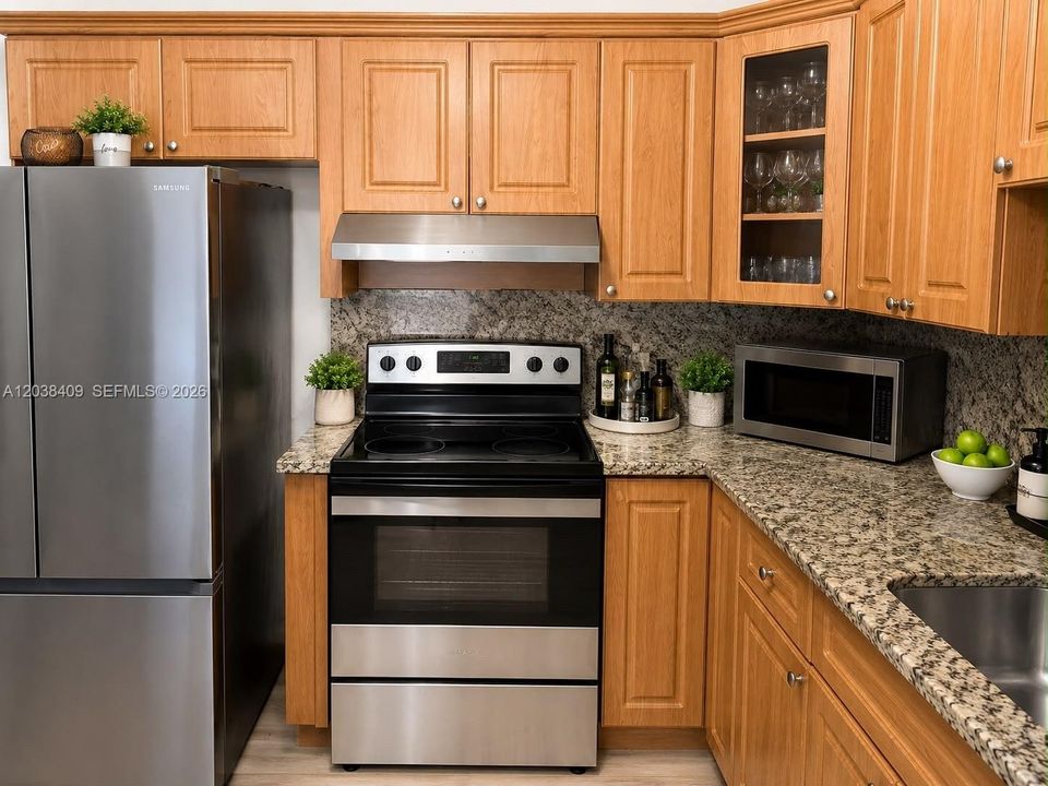 For Rent: $2,750 (3 beds, 2 baths, 1002 Square Feet)
