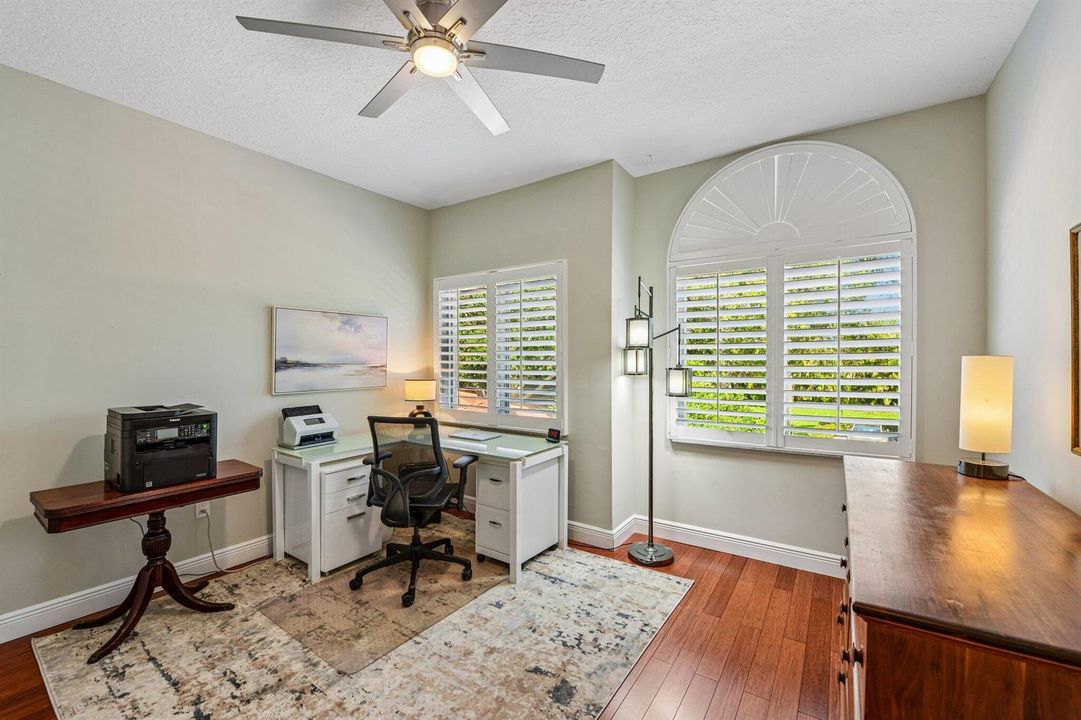 27-web-or-mls-W Palm Aire Dr-S1306-027